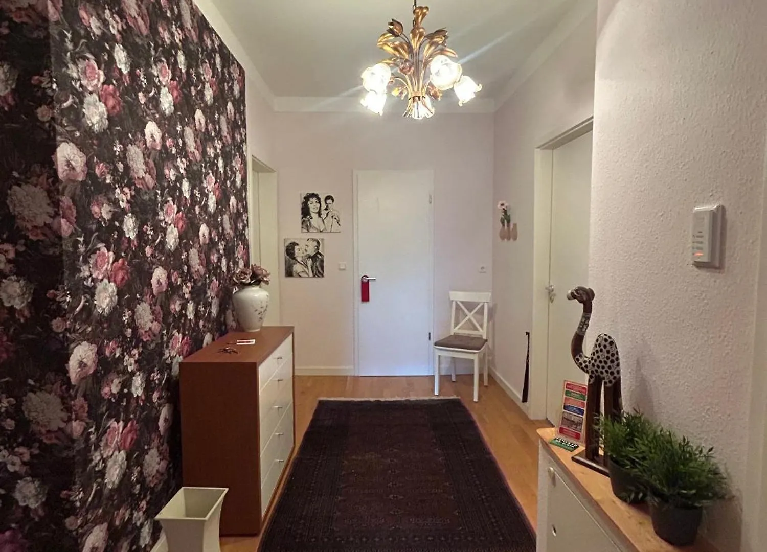 Aab Apartment 80Qm Mit 2 Schlafzimmern, Self-Check-In Mit Wlan Und Gratis Parkplatz Am Haus Bad Kissingen