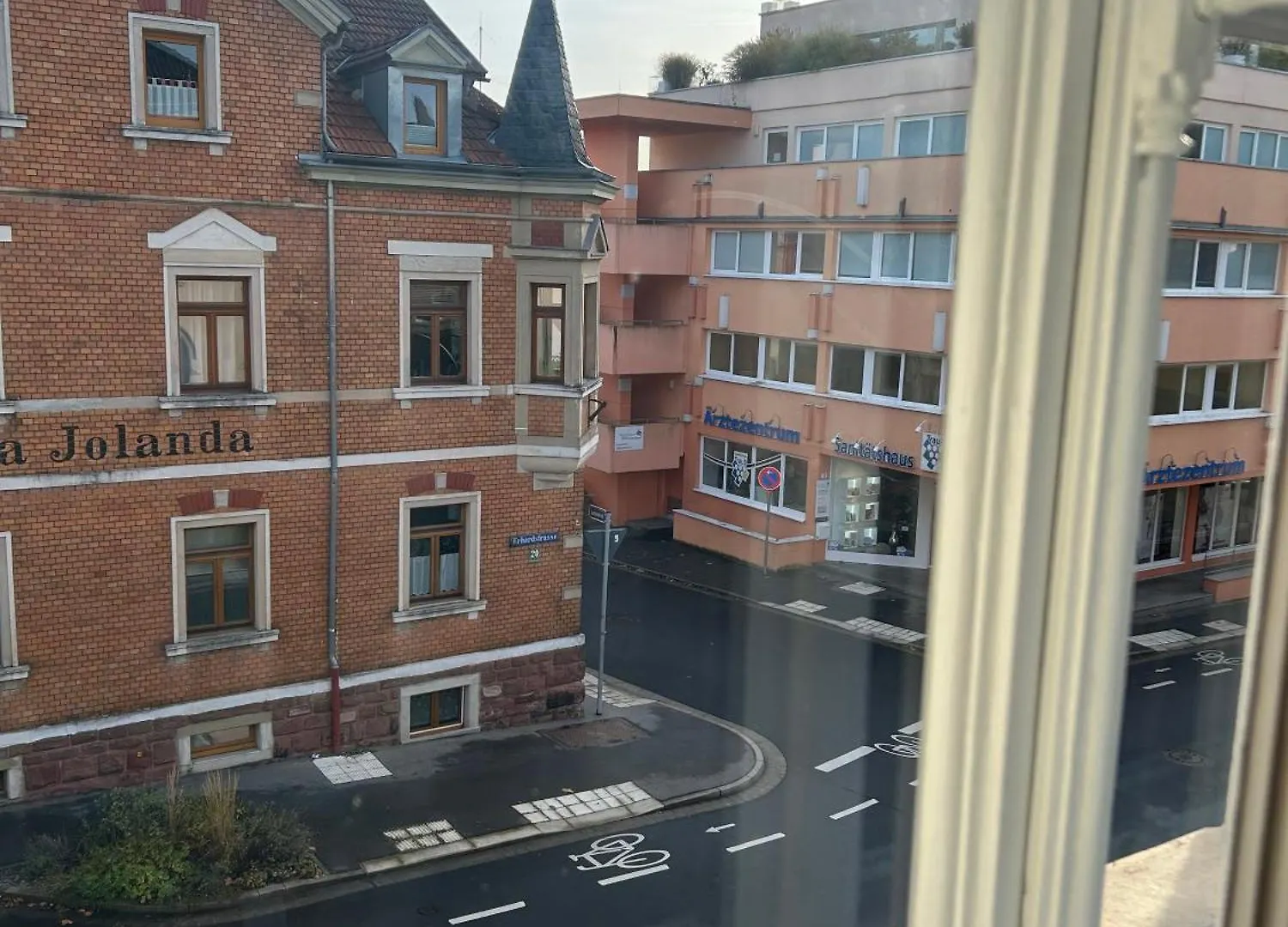 Aab Apartment 80Qm Mit 2 Schlafzimmern, Self-Check-In Mit Wlan Und Gratis Parkplatz Am Haus Bad Kissingen